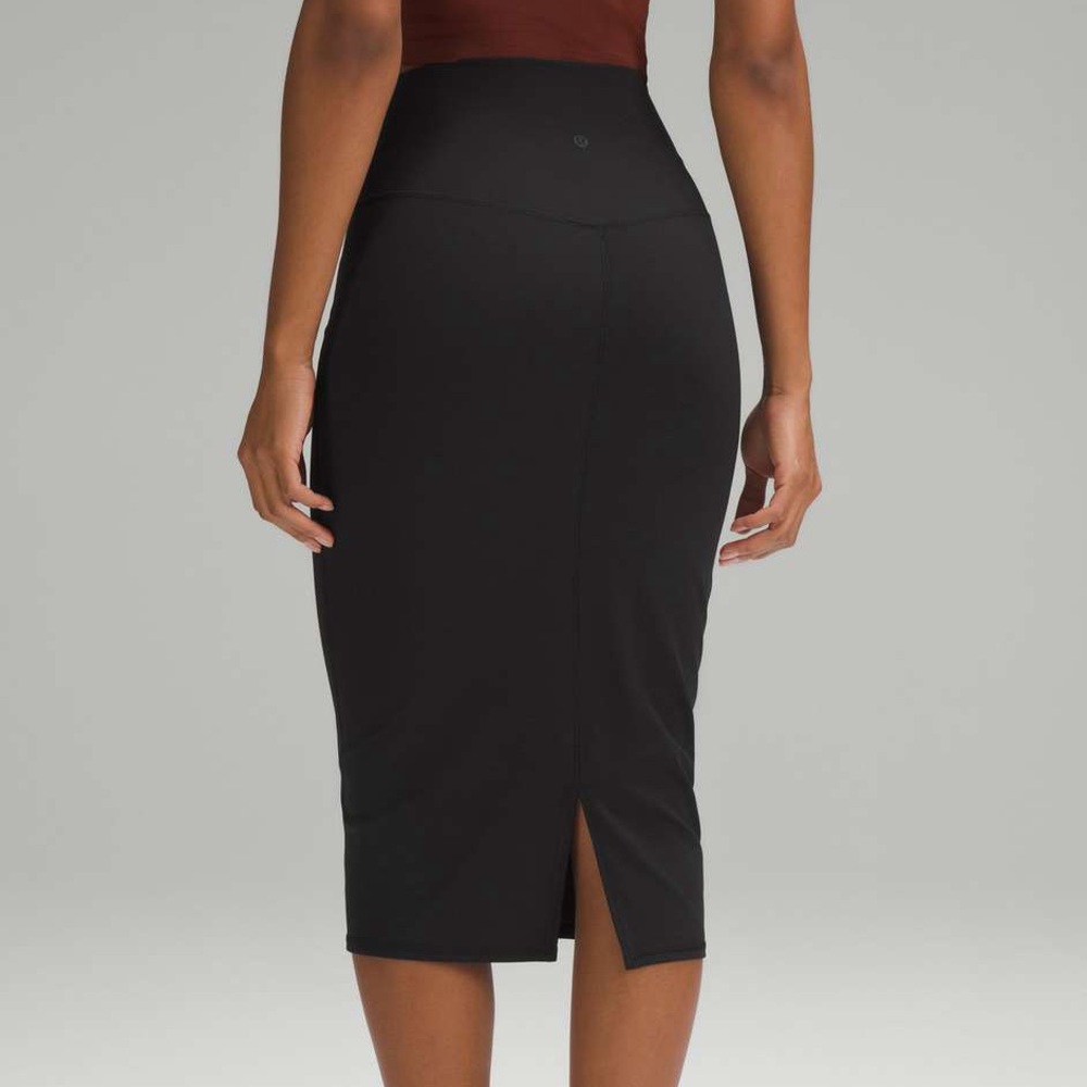 Lululemon Nulu Slim-Fit High-Rise Skirt